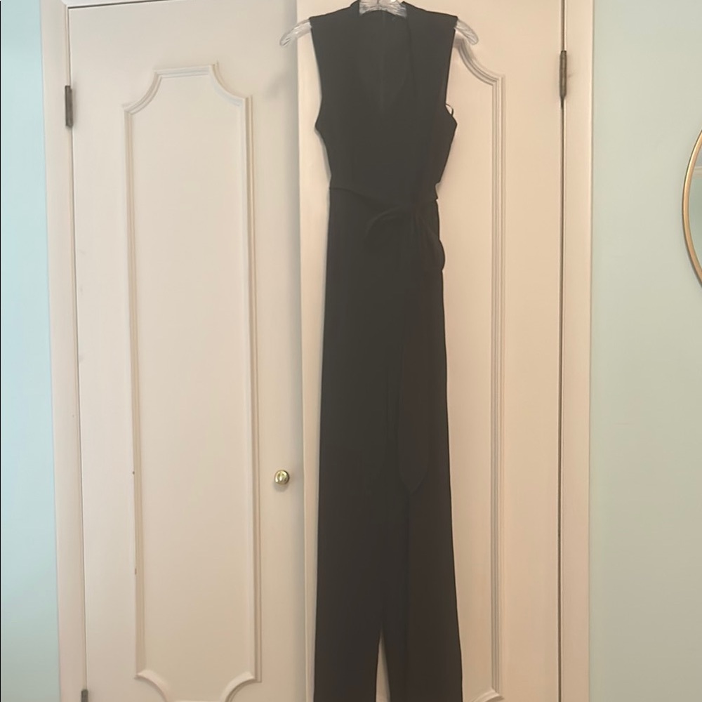 Elegant Black Sleeveless Jumpsuit